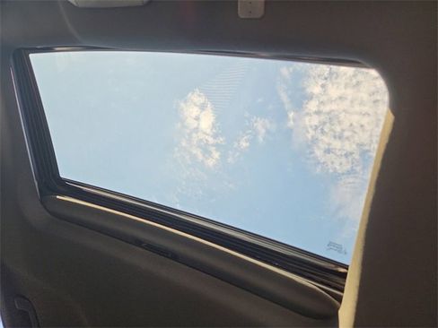 Used 2022 Toyota Highlander XSE image 14