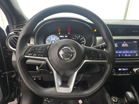 Used 2020 Nissan Kicks SV w/ Exterior Package FWD image 9