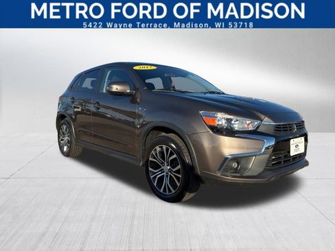 Used 2017 Mitsubishi Outlander Sport ES image 2