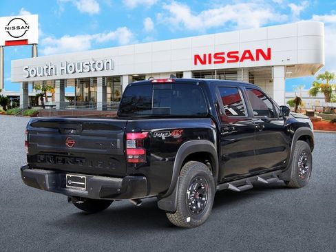 New 2026 Nissan Frontier PRO-4X w/ Pro-4x Convenience Package image 4