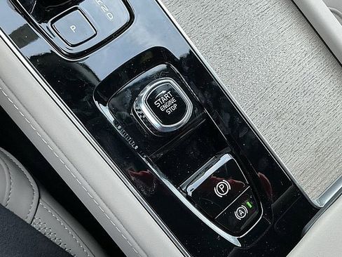 New 2026 Volvo XC90 B6 Plus w/ Protection Package image 18