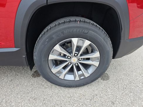 Used 2026 Chevrolet Equinox LT w/ Safety and Technology Package AWD/4WD image 39