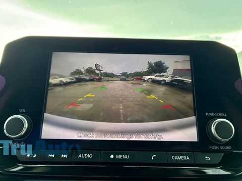 Used 2025 Nissan Pathfinder SV AWD/4WD image 32