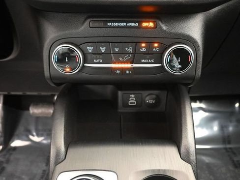 Used 2025 Ford Escape ST-Line AWD/4WD image 19
