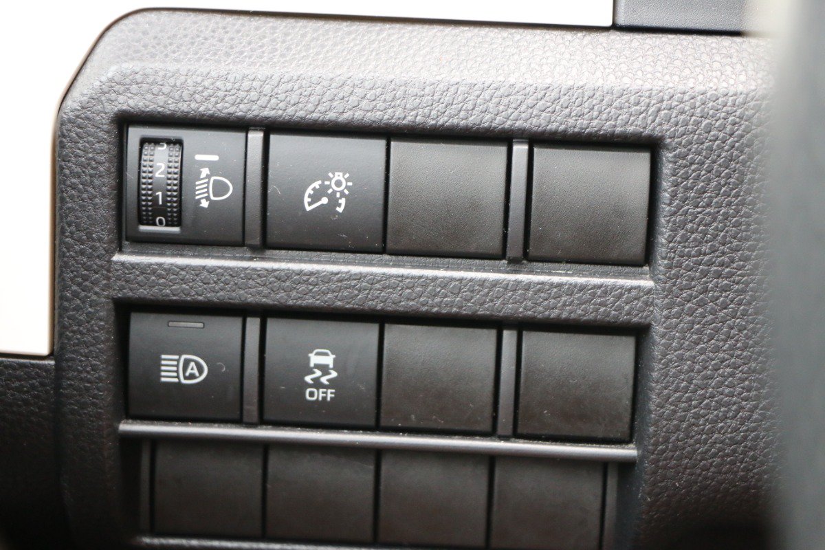Used 2024 Toyota Tacoma TRD Off-Road AWD/4WD image 18