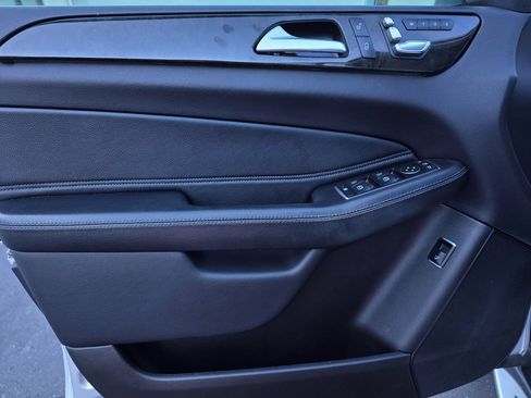 Used 2019 Mercedes-Benz GLE 400 4MATIC image 14