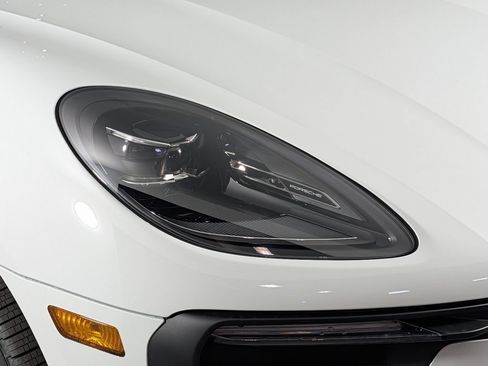 New 2026 Porsche Macan AWD/4WD image 15