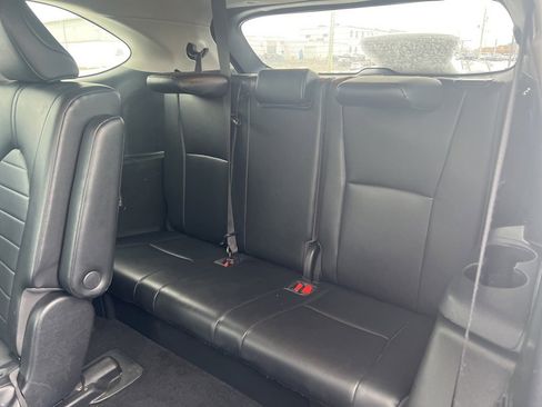 Used 2022 Toyota Highlander XLE image 11