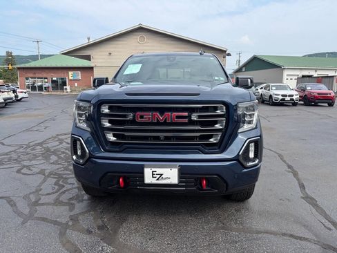 Used 2020 GMC Sierra 1500 AT4 w/ AT4 Premium Package AWD/4WD image 3