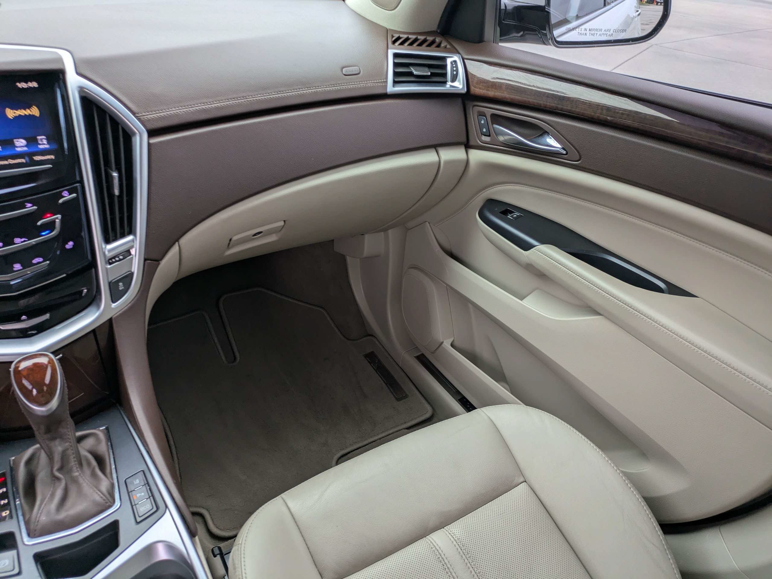 Used 2015 Cadillac SRX Performance w/ Driver Assist Package FWD image 16