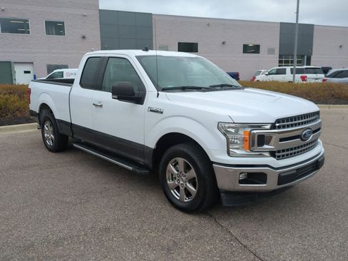 Used 2019 Ford F150 XLT w/ Equipment Group 302A Luxury RWD image 2