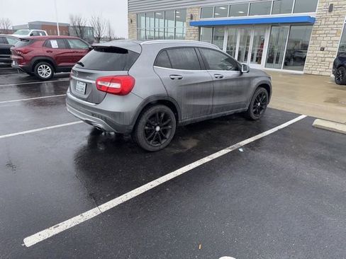 Used 2017 Mercedes-Benz GLA 250 4MATIC w/ Premium Package image 5