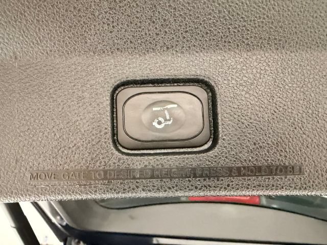Used 2017 Ford Explorer XLT w/ Equipment Group 202A AWD/4WD image 30