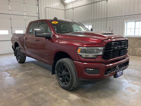 Used 2024 RAM 2500 Laramie w/ Night Edition image 7