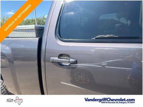 Used 2010 Chevrolet Silverado 2500 LTZ w/ Convenience Package AWD/4WD image 8