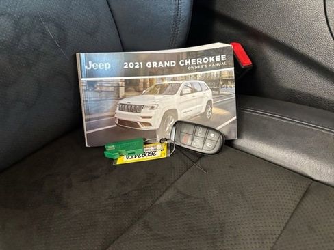 Used 2021 Jeep Grand Cherokee Laredo X AWD/4WD image 33