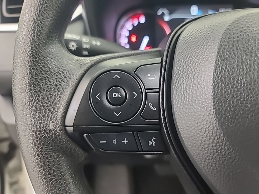 Used 2025 Toyota RAV4 LE AWD/4WD image 29