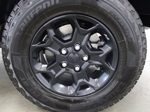 Used 2023 Jeep Wrangler Unlimited image 8