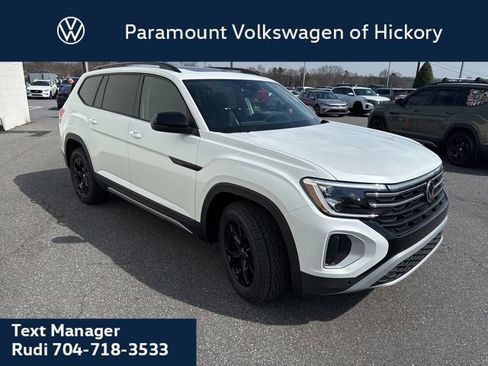 New 2026 Volkswagen Atlas Peak Edition image 4