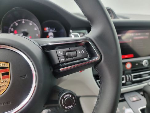 New 2025 Porsche Macan S image 25