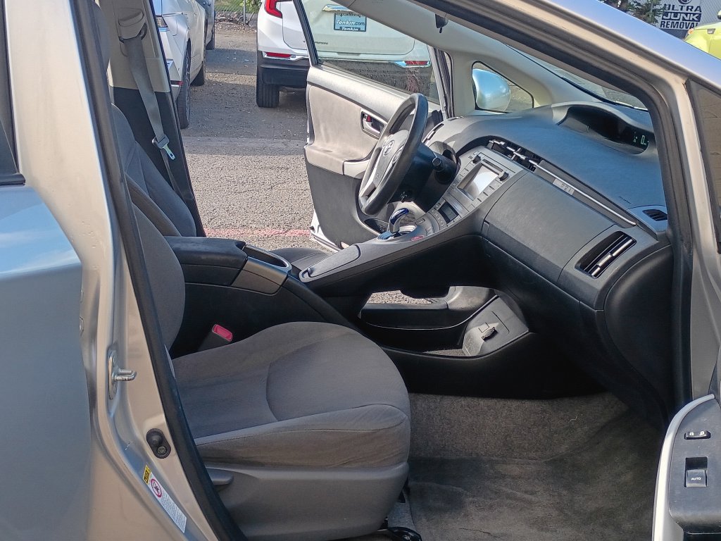 Used 2013 Toyota Prius Three w/ Solar Roof Pkg FWD image 18