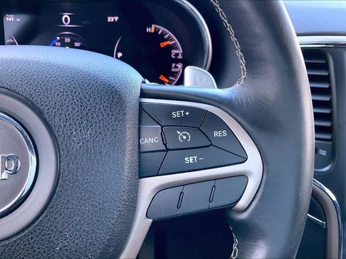 Used 2016 Jeep Grand Cherokee Limited image 25