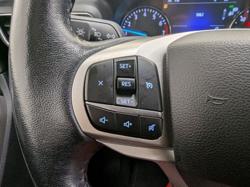 Used 2021 Ford Explorer XLT w/ Equipment Group 202A image 25