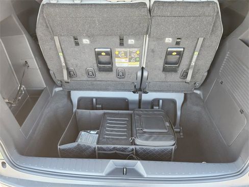 New 2026 Toyota Sienna XLE image 23