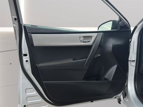 Used 2017 Toyota Corolla LE w/ Carpet Mat Package (TMS) FWD image 15