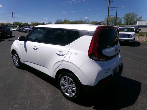 Used 2021 Kia Soul LX FWD image 8