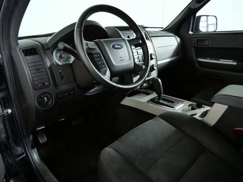 Used 2009 Ford Escape XLT FWD image 16