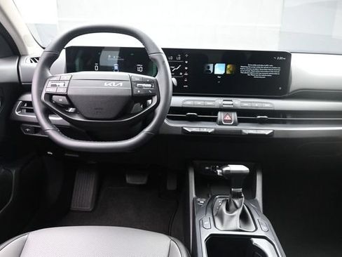 Used 2026 Kia K4 EX FWD image 9
