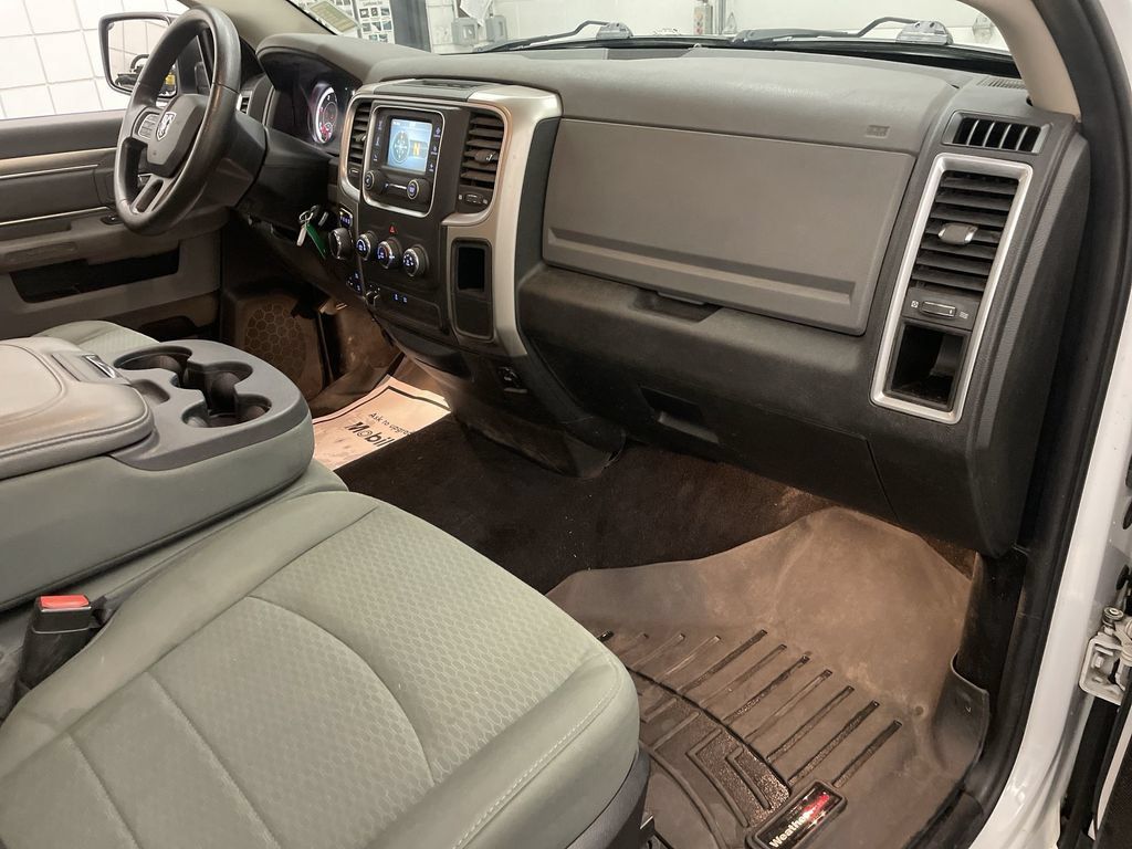 Used 2015 RAM 1500 Classic SLT AWD/4WD image 20