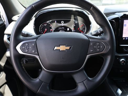 Used 2023 Chevrolet Traverse Premier FWD image 39