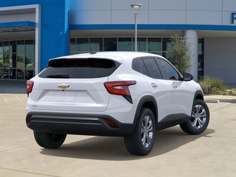 New 2026 Chevrolet Trax LS FWD image 4