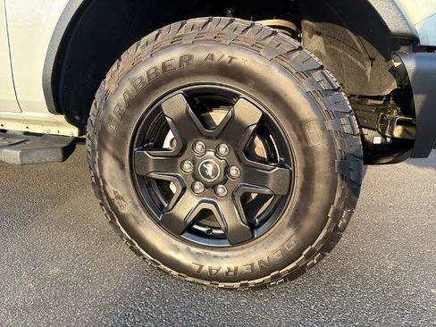 Certified 2024 Ford Bronco Black Diamond AWD/4WD image 5