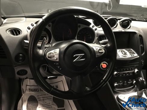 Used 2010 Nissan 370Z Touring w/ Sport Pkg image 43