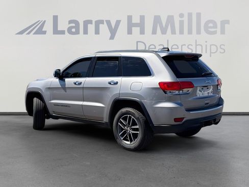 Used 2018 Jeep Grand Cherokee Limited RWD image 3