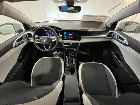 New 2026 Volkswagen Taos SE AWD/4WD image 13