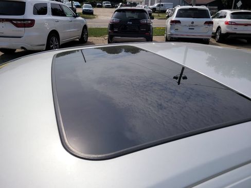 Used 2013 Toyota Avalon Limited FWD image 13