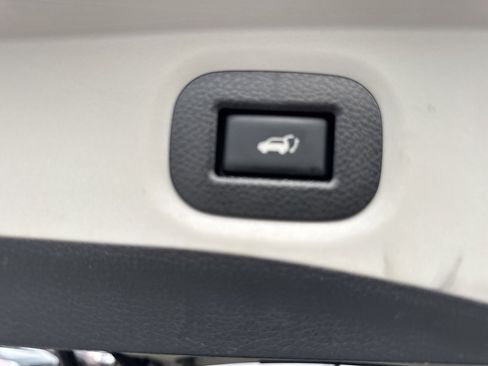 Used 2015 Nissan Rogue SL AWD/4WD image 13
