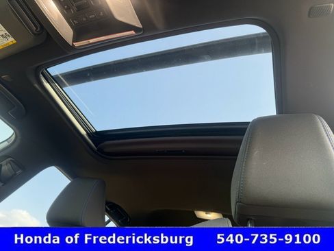Used 2023 Toyota RAV4 SE w/ Convenience Package AWD/4WD image 23