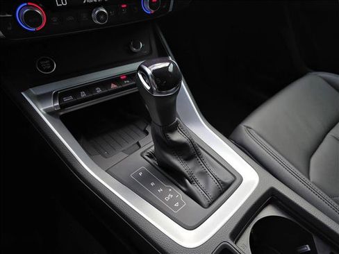 New 2025 Audi Q3 2.0T Premium image 23