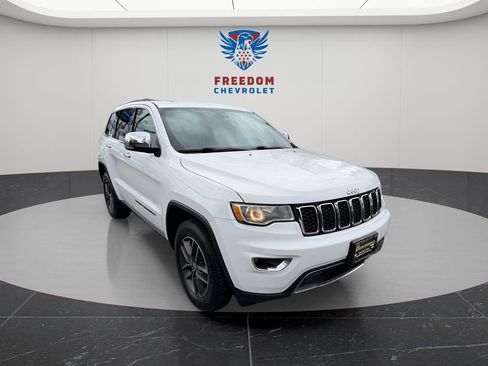 Used 2018 Jeep Grand Cherokee Limited w/ Trailer Tow Group IV AWD/4WD image 9