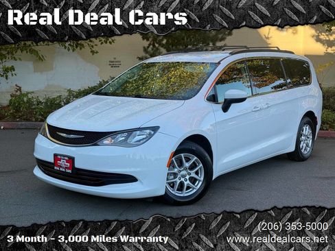 Used 2020 Chrysler Voyager Lxi image 1