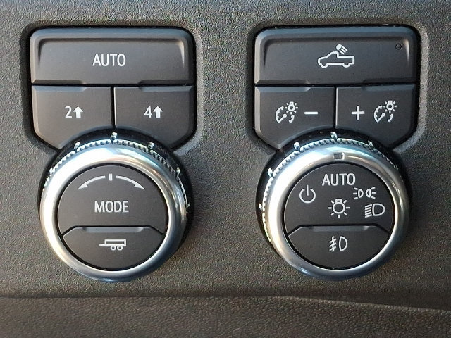 Used 2024 GMC Sierra 1500 Elevation w/ LPO, Elevation Black Package AWD/4WD image 9