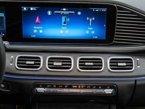 Used 2025 Mercedes-Benz GLE 450e 4MATIC image 14