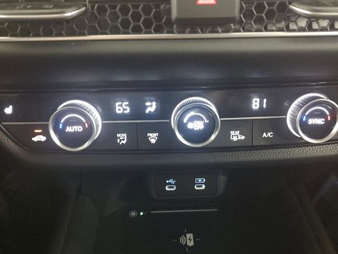 Used 2026 Honda HR-V EX-L image 10
