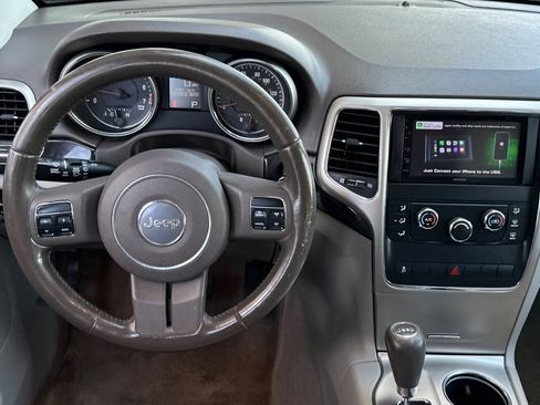 Used 2011 Jeep Grand Cherokee Laredo w/ Trailer Tow Group AWD/4WD image 13