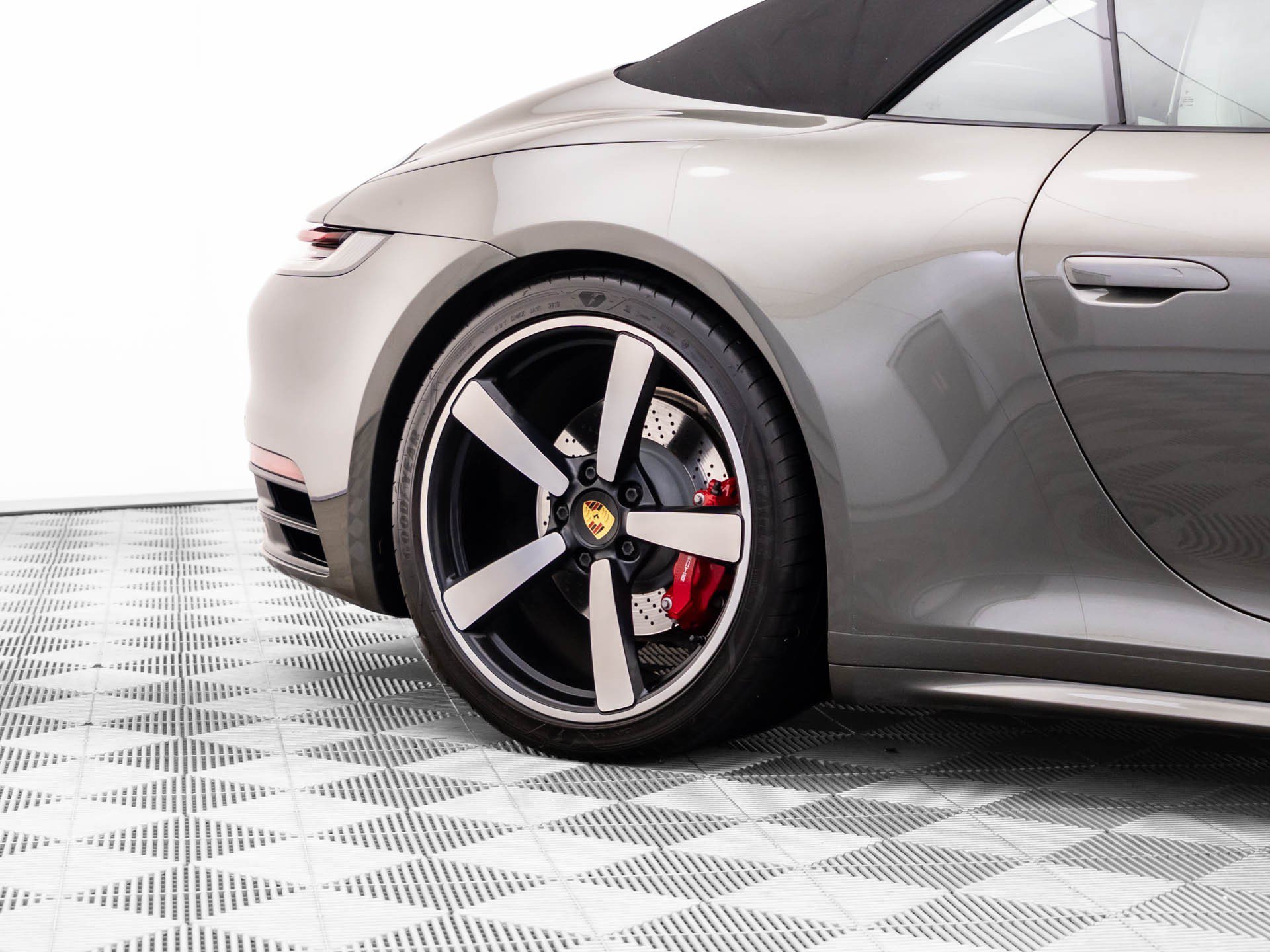 Certified 2020 Porsche 911 Carrera 4S AWD/4WD image 31